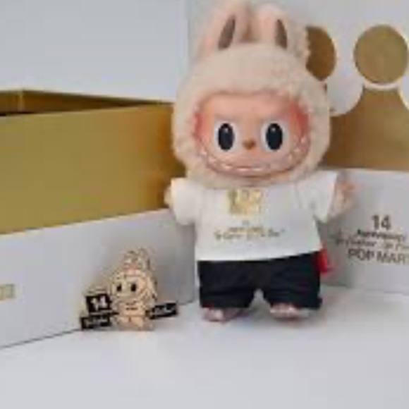 Labubu 14周年 スタッフ限定 ギフトボックス キーホルダー 海外限定